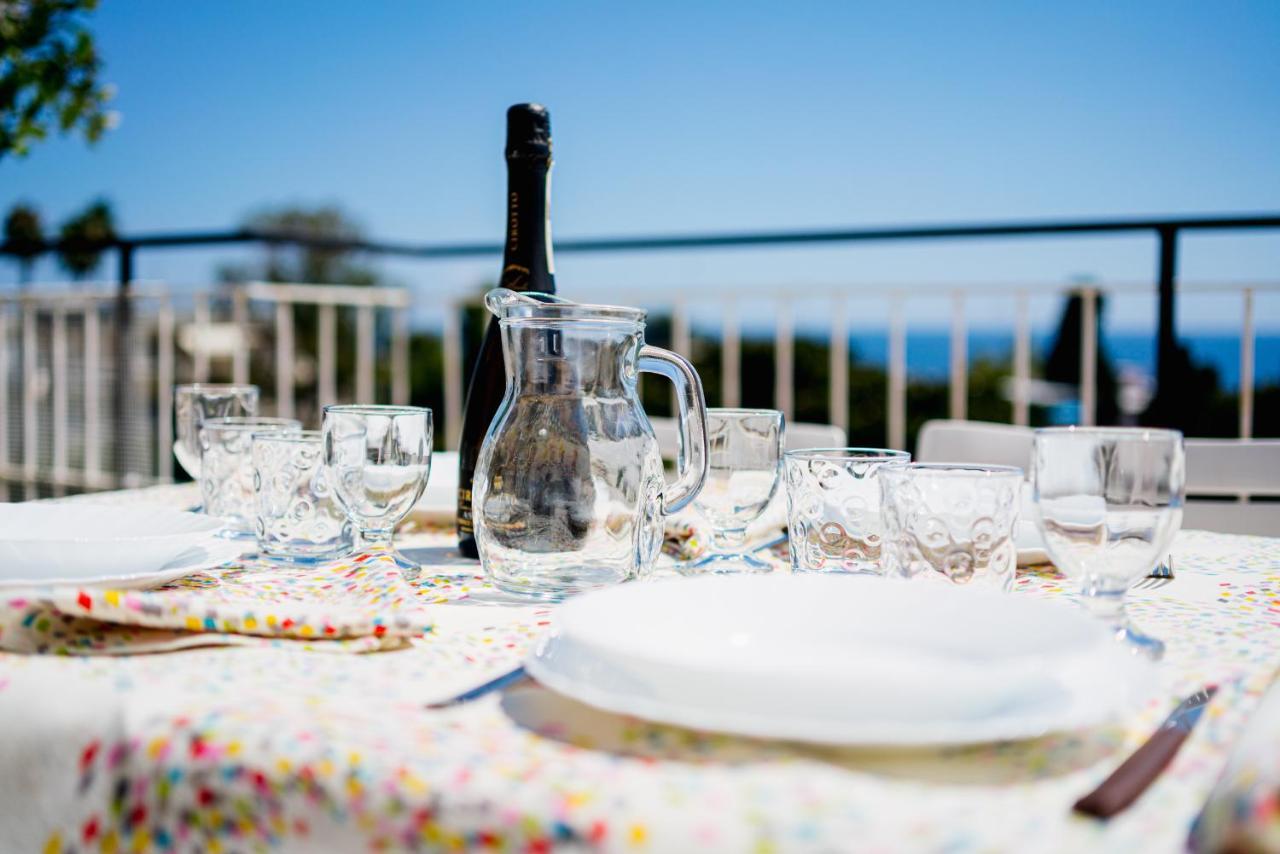 Tre Ponti Panoramic Seaview Apartment Sanremo Bagian luar foto