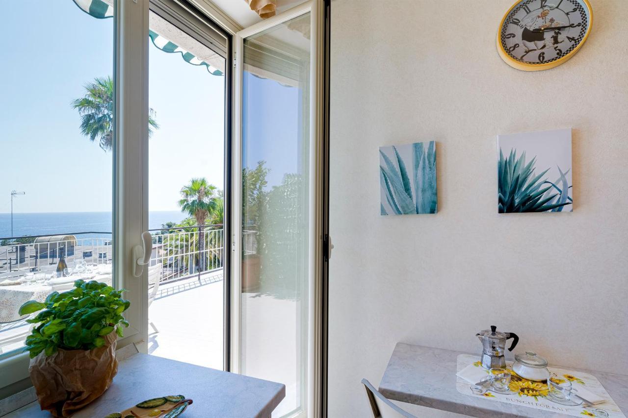 Tre Ponti Panoramic Seaview Apartment Sanremo Bagian luar foto