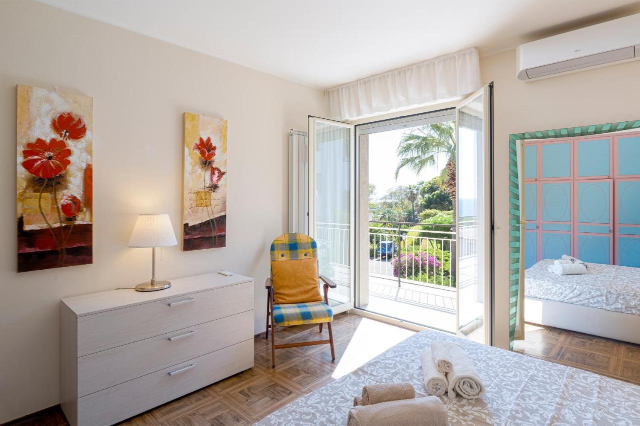 Tre Ponti Panoramic Seaview Apartment Sanremo Bagian luar foto